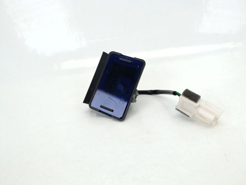 Recambio de luz interior para kia carens iv 1.7 crdi referencia OEM IAM 847523V000  