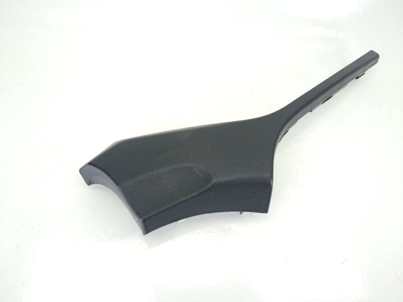 Recambio de moldura para kia carens iv 1.7 crdi referencia OEM IAM 84770A4000  