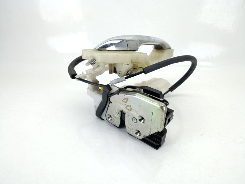 Recambio de cerradura puerta delantera derecha para kia carens iv 1.7 crdi referencia OEM IAM 81320A4010  