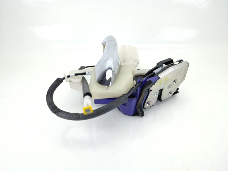 Recambio de cerradura puerta trasera derecha para kia carens iv 1.7 crdi referencia OEM IAM 81420A4030  