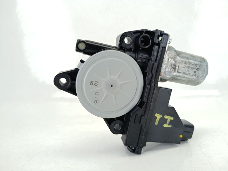 Recambio de motor elevalunas trasero izquierdo para kia carens iv 1.7 crdi referencia OEM IAM 83450A4010  