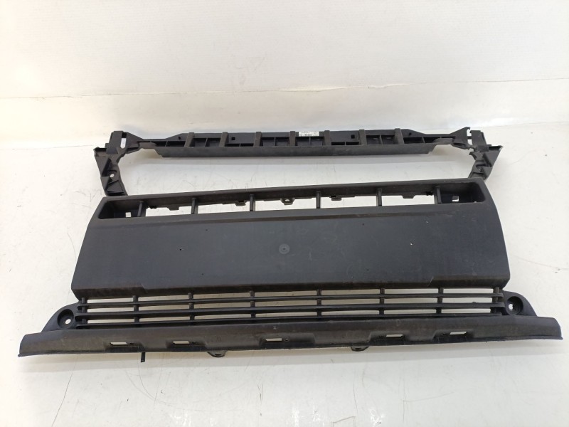 Recambio de rejilla paragolpes delantero para fiat ducato caja/chasis (250_) 140 multijet 2,2 d referencia OEM IAM 07356853590  