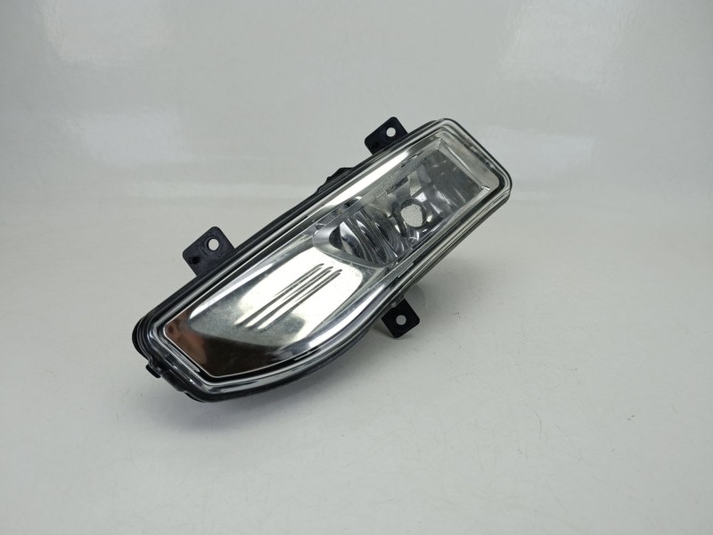 Recambio de faro antiniebla izquierdo para nissan qashqai ii (j11, j11_) 1.7 dci referencia OEM IAM 261558995A  