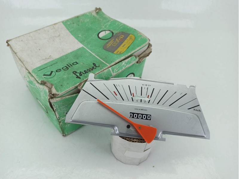 Recambio de cuadro instrumentos para seat 124 referencia OEM IAM ED95000500  