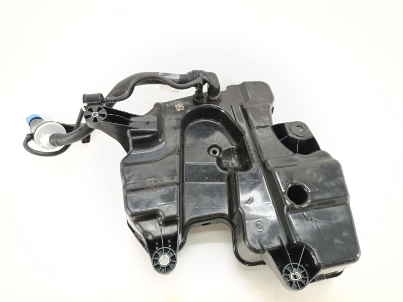 Recambio de deposito adblue para bmw 1 (f40) 118 d referencia OEM IAM 5A25DC5  