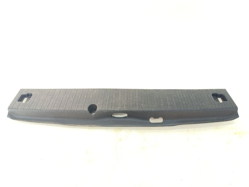 Recambio de guarnecido porton trasero para peugeot rifter 1.5 bluehdi 100 referencia OEM IAM 9817219177  