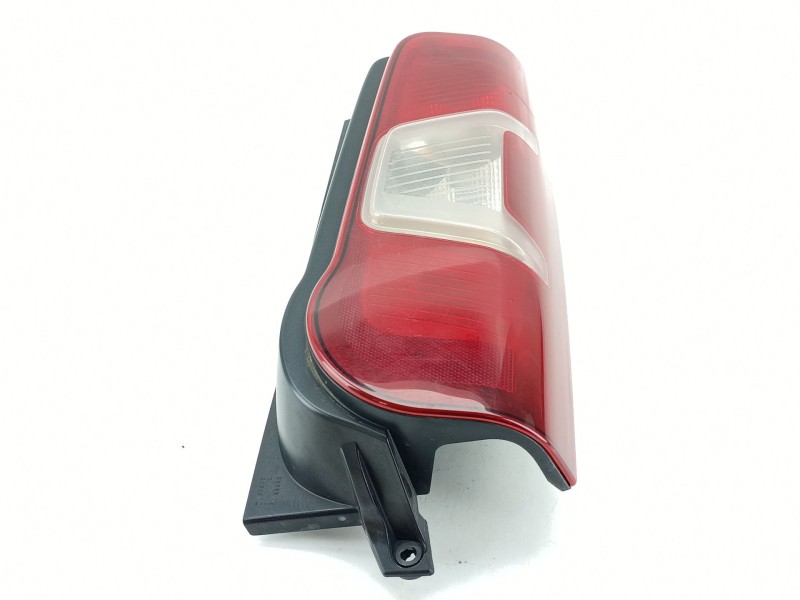 Recambio de piloto trasero derecho para peugeot rifter 1.5 bluehdi 100 referencia OEM IAM 9820554880  