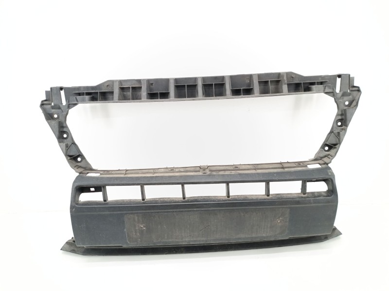 Recambio de rejilla paragolpes delantero para citroën jumper iii furgoneta 2.2 bluehdi 140 referencia OEM IAM 1315077070  