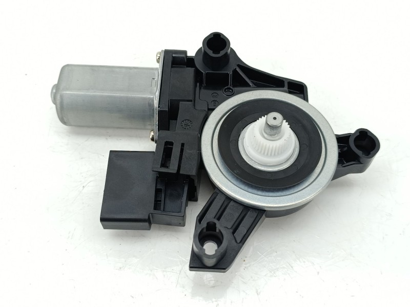 Recambio de motor elevalunas trasero izquierdo para bmw 1 (f40) 118 d referencia OEM IAM 67625A75082  