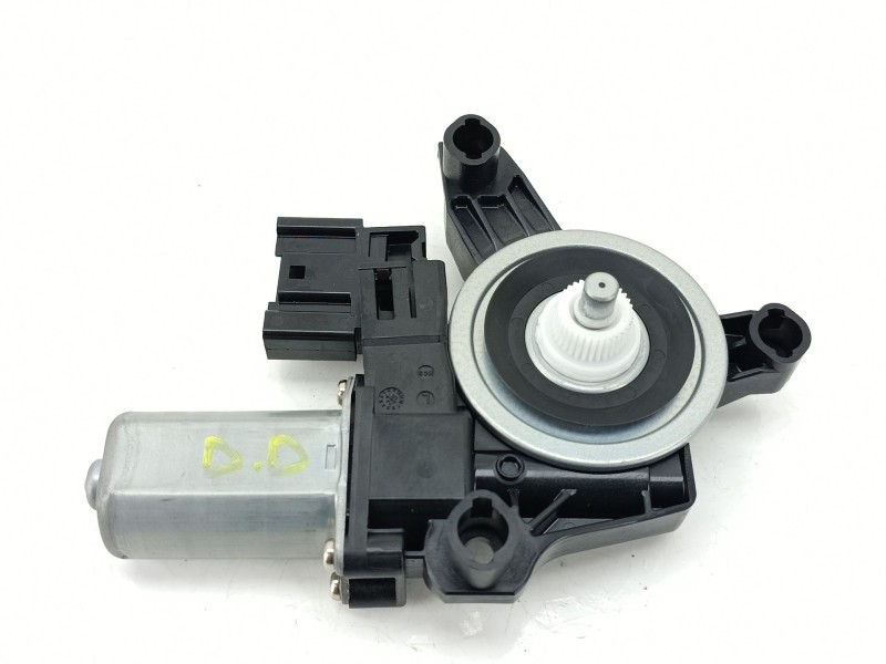 Recambio de motor elevalunas delantero derecho para bmw 1 (f40) 118 d referencia OEM IAM 67625A75081  