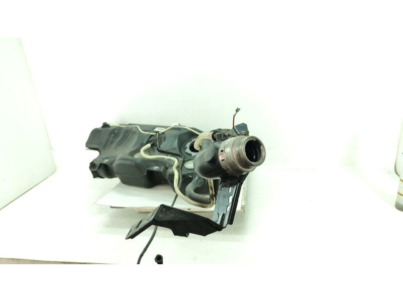 Recambio de deposito combustible para volkswagen t-roc (a11, d11) 1.5 tsi referencia OEM IAM 5Q0201060  