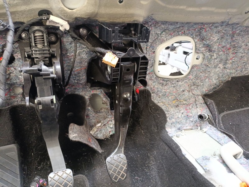 Recambio de pedal freno para seat ateca (kh7, khp) 1.5 tsi referencia OEM IAM 5Q1721143A  