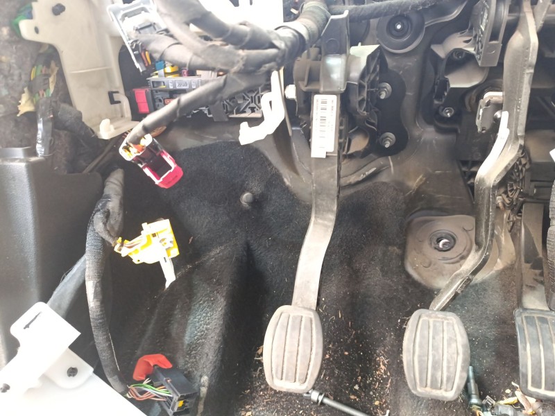 Recambio de pedal embrague para fiat doblo furgoneta/monovolumen (510_, 511_) bluehdi 100 referencia OEM IAM 9820886180  