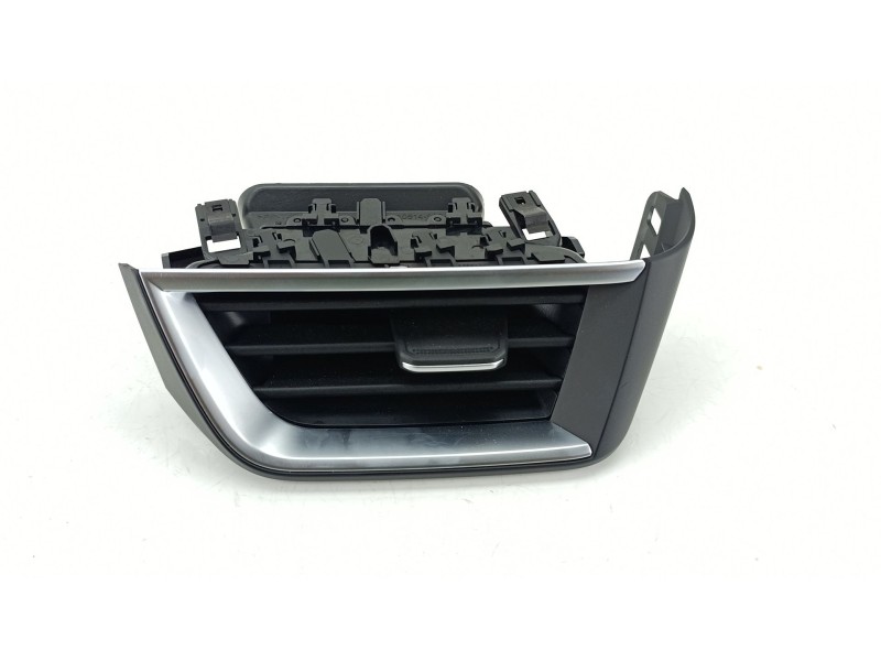 Recambio de aireador para renault clio v (b7_) tce 90 (b7mt) referencia OEM IAM 687604560R  