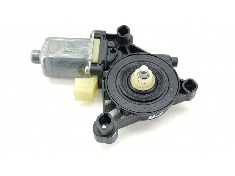 Recambio de motor elevalunas delantero derecho para seat ateca (kh7, khp) 1.5 tsi referencia OEM IAM 5Q0959802C  