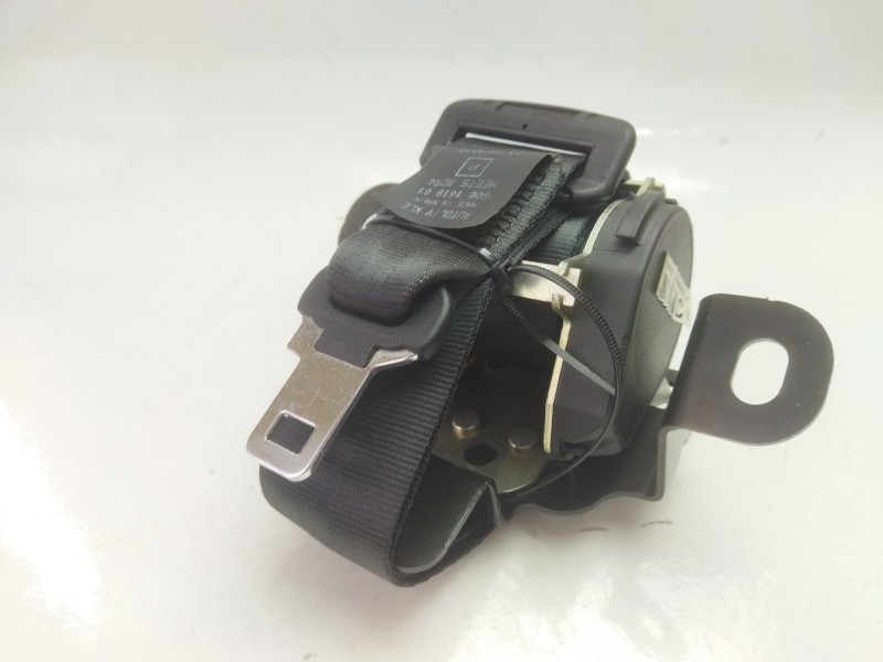 Recambio de cinturon seguridad trasero central para nissan qashqai i (j10, nj10) 1.5 dci referencia OEM IAM 88854JD000  