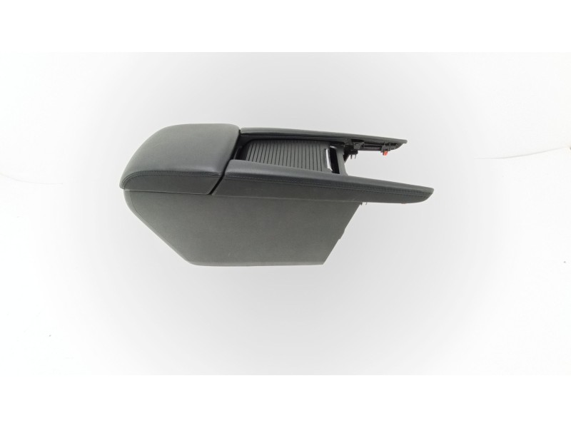 Recambio de consola central para mazda 3 (bm, bn) 2.2 d referencia OEM IAM BAEK64420B02  