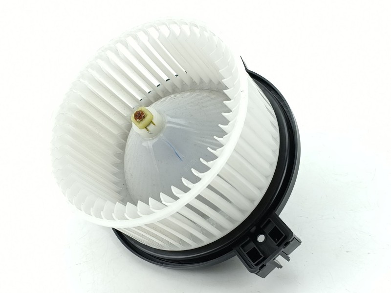 Recambio de motor calefaccion para mazda 3 (bm, bn) 2.2 d referencia OEM IAM HB111KR2200  