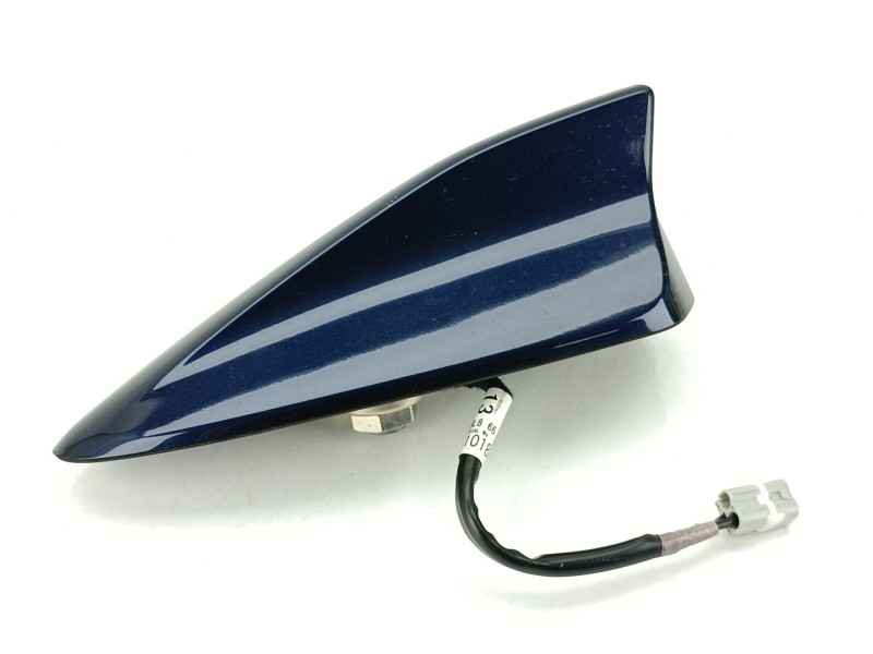 Recambio de base de antena para mazda 3 (bm, bn) 2.2 d referencia OEM IAM GML866930  