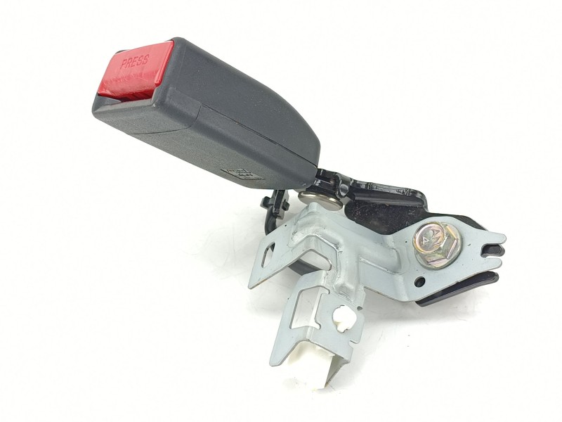 Recambio de enganche cinturon trasero izquierdo para mazda 3 (bm, bn) 2.2 d referencia OEM IAM BHS257780A  