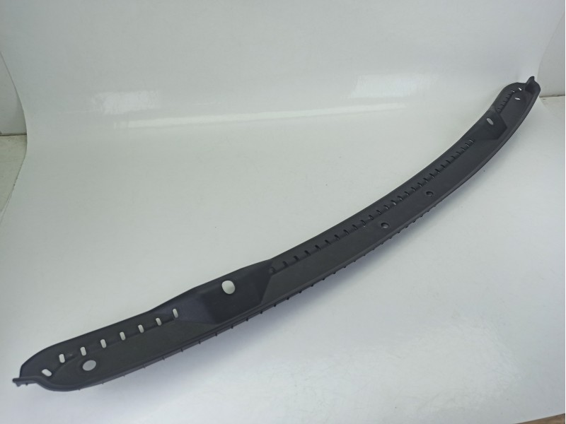 Recambio de moldura para bmw x1 (f48) sdrive 18 d referencia OEM IAM 51237427124  