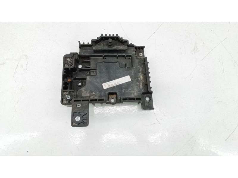 Recambio de soporte bateria para hyundai i10 iii (ac3, ai3) 1.0 mpi referencia OEM IAM 37151K7000  