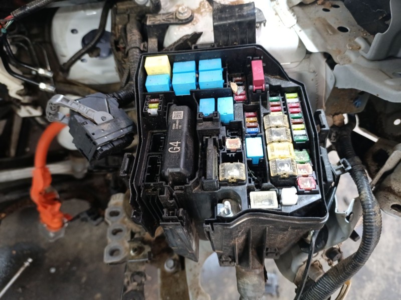 Recambio de caja reles / fusibles para toyota yaris cross (mxp_) 1.5 hybrid (mxpj10) referencia OEM IAM 82741K0040  