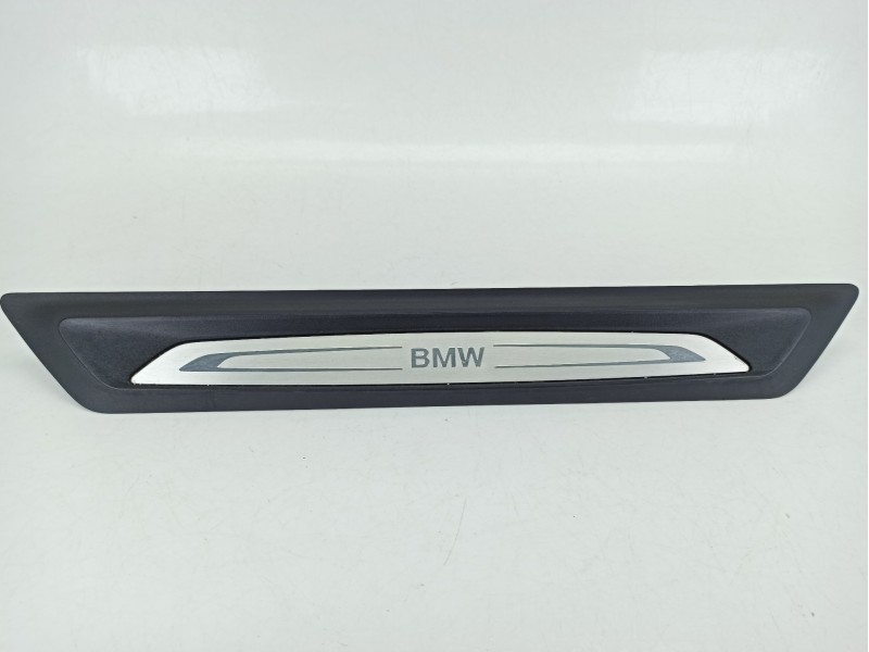 Recambio de embellecedor para bmw x1 (f48) sdrive 18 d referencia OEM IAM 51477263315  