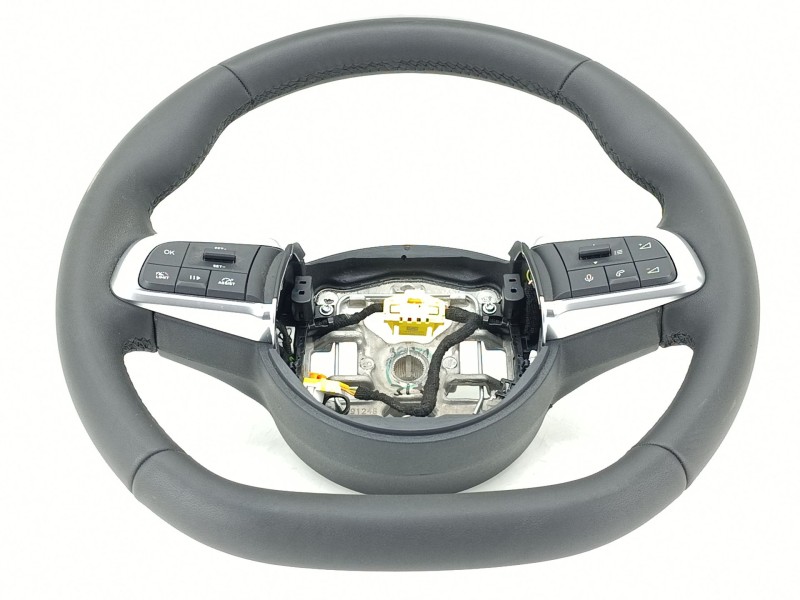 Recambio de volante para fiat 600 mild hybrid referencia OEM IAM 07357871740  