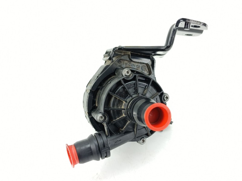Recambio de bomba agua para fiat 600 mild hybrid referencia OEM IAM 9833196380  