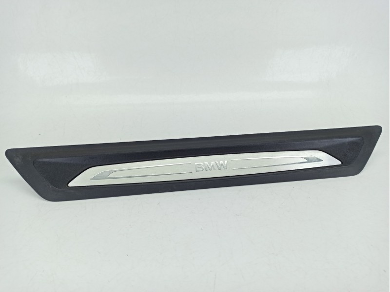 Recambio de embellecedor para bmw x1 (f48) sdrive 18 d referencia OEM IAM 51477263315  