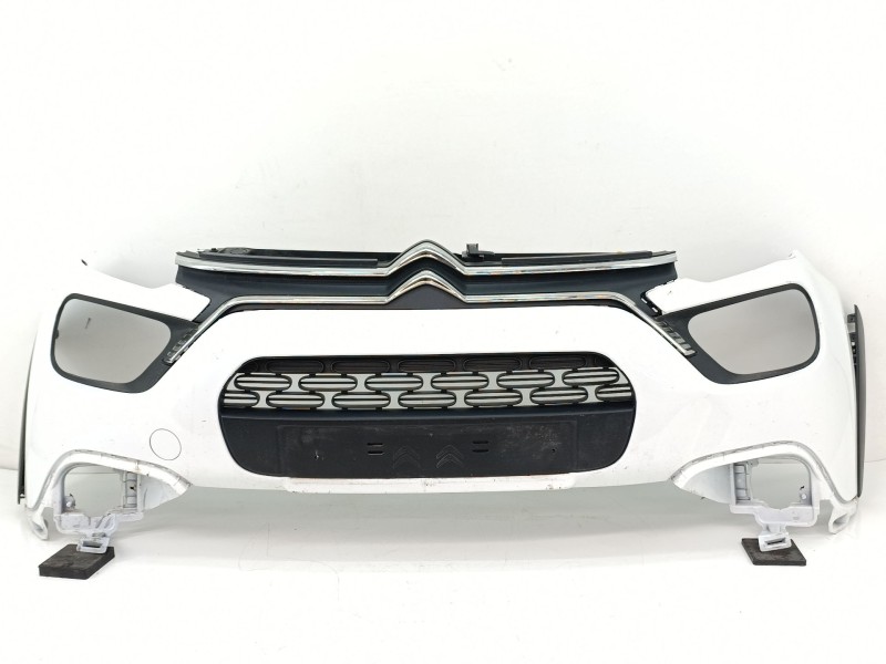 Recambio de paragolpes delantero para citroën c3 iii (sx) 1.2 puretech 82 referencia OEM IAM 167373471T  
