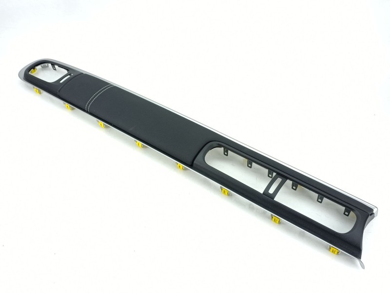Recambio de moldura para citroën c3 iii (sx) 1.2 puretech 82 referencia OEM IAM 9812401777  