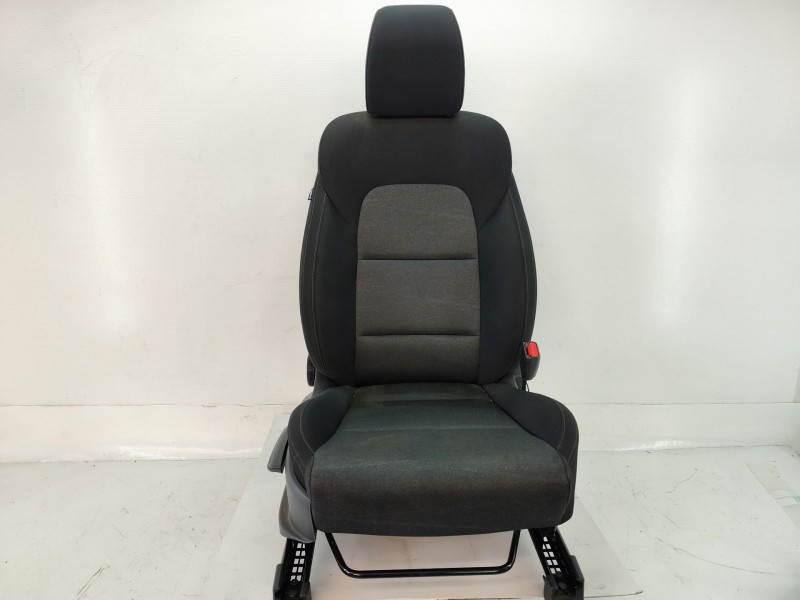 Recambio de asiento delantero derecho para hyundai tucson (tl, tle) 1.6 gdi referencia OEM IAM 88400D7002  
