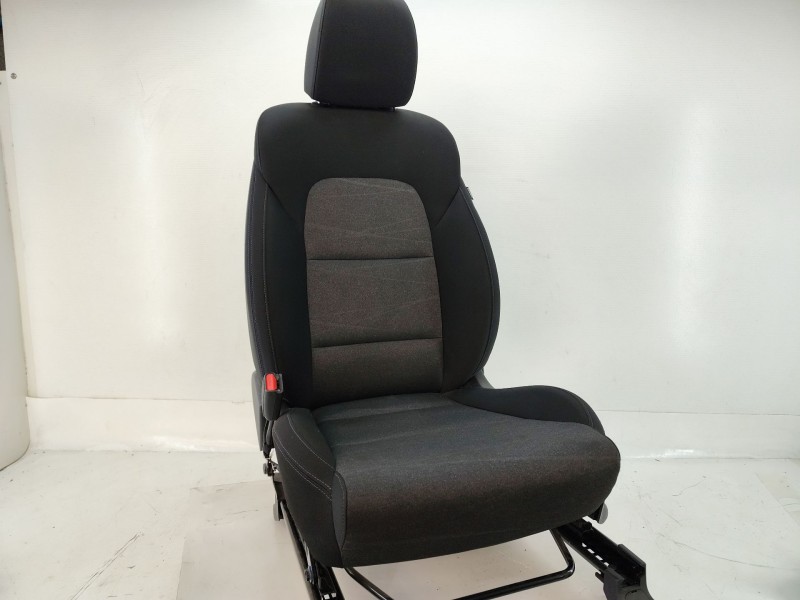 Recambio de asiento delantero izquierdo para hyundai tucson (tl, tle) 1.6 gdi referencia OEM IAM 88300D7ZA0  