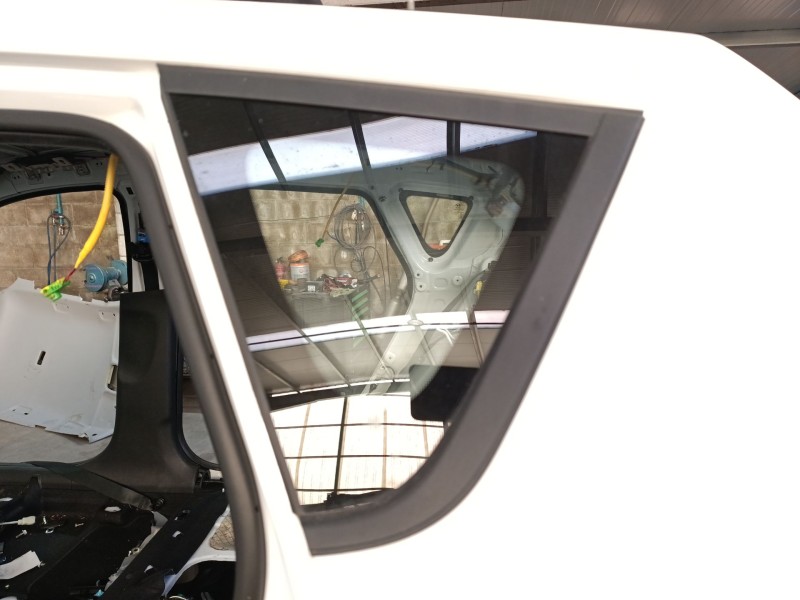 Recambio de luna custodia trasera izquierda para hyundai bayon (bc3) 1.0 t-gdi referencia OEM IAM 87810Q0700  