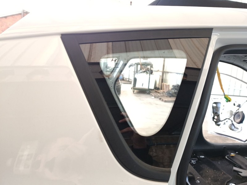 Recambio de luna custodia trasera derecha para hyundai bayon (bc3) 1.0 t-gdi referencia OEM IAM   