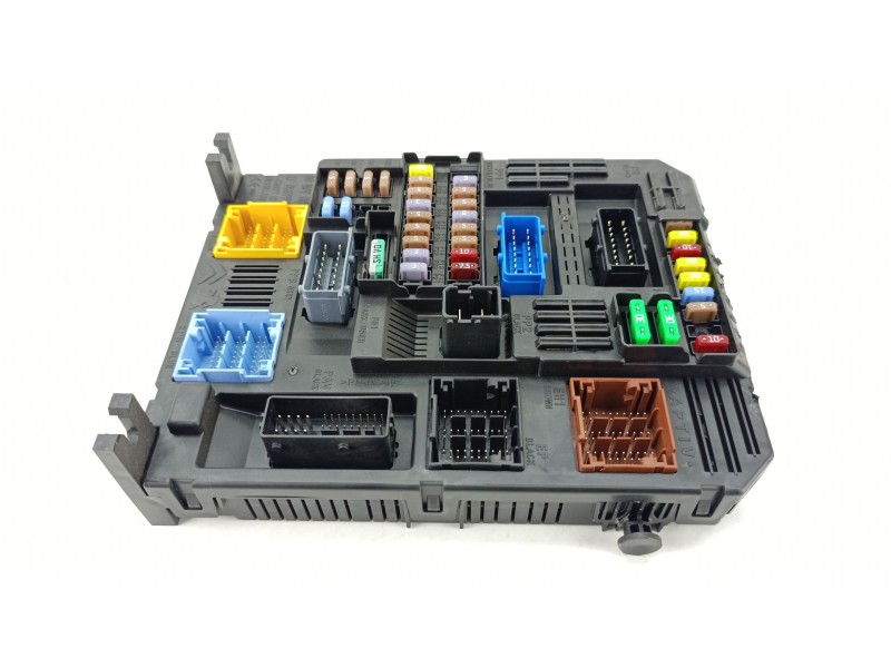 Recambio de caja reles / fusibles para jeep avenger fh1 referencia OEM IAM 9855665080  