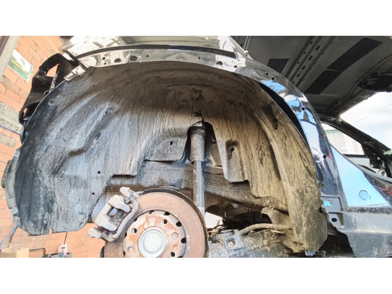 Recambio de paso de rueda trasero derecho para jeep avenger fh1 referencia OEM IAM 0000052170950  