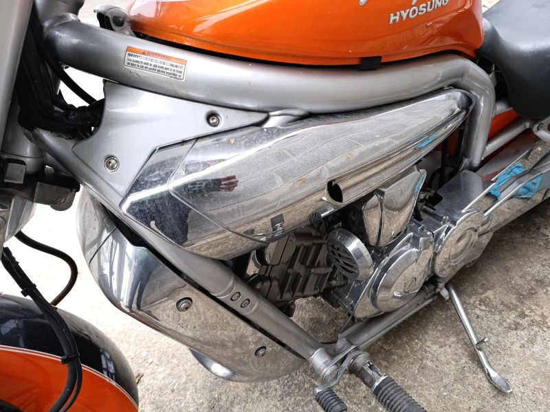Recambio de moldura para hyosung aquila aquila 650 referencia OEM IAM   