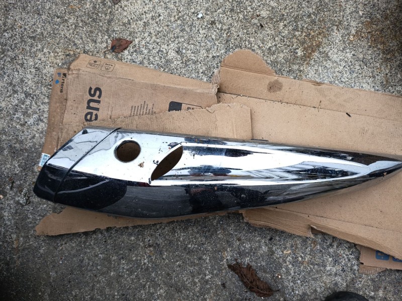Recambio de moldura para hyosung aquila aquila 650 referencia OEM IAM   