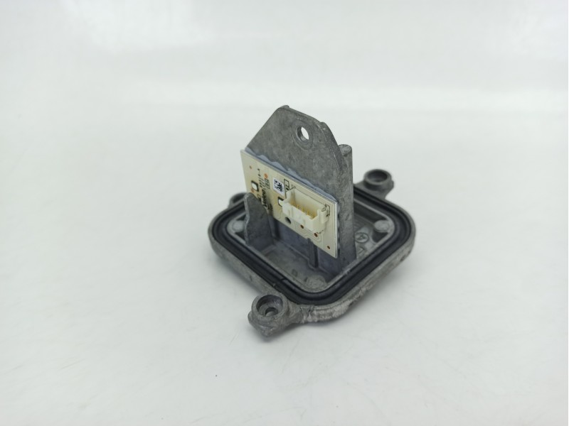 Recambio de centralita faros xenon para bmw x1 (f48) sdrive 18 d referencia OEM IAM 90068144  