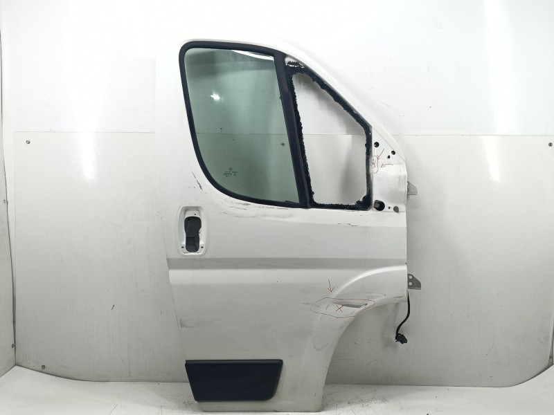 Recambio de puerta delantera derecha para peugeot boxer furgoneta 2.0 bluehdi 130 referencia OEM IAM 46862839  