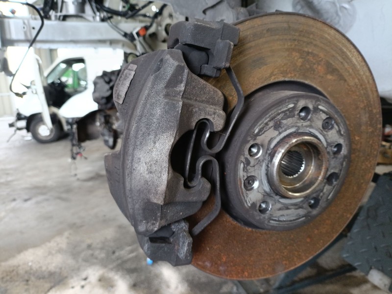 Recambio de pinza freno delantera izquierda para toyota proace furgoneta (mdz_) 1.5 d4d (mdz1) referencia OEM IAM SU001A3125  