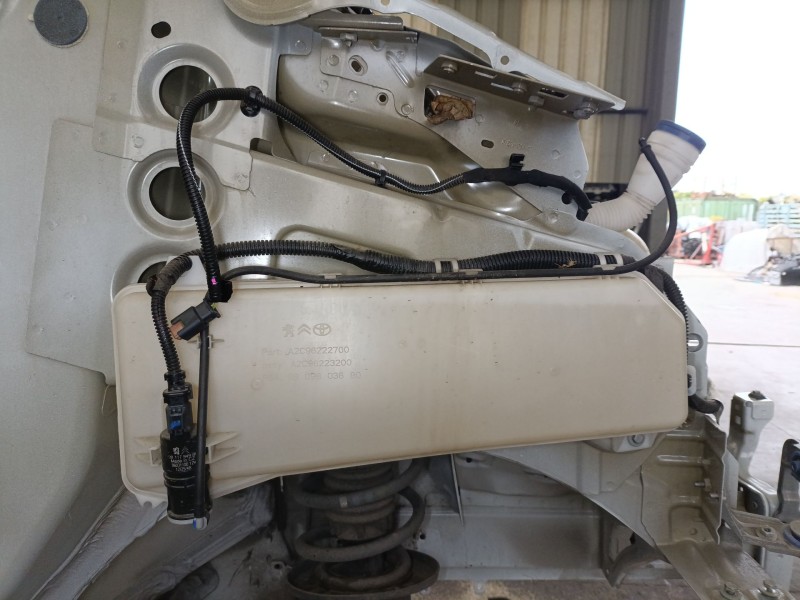 Recambio de deposito limpia para toyota proace furgoneta (mdz_) 1.5 d4d (mdz1) referencia OEM IAM SU001A4354  
