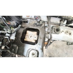 SOPORTE MOTOR DELANTERO IZQUIERDO 