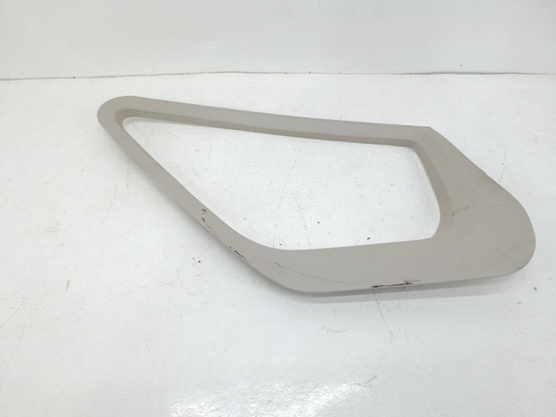 Recambio de moldura para peugeot boxer furgoneta 2.0 bluehdi 130 referencia OEM IAM 1308564070  