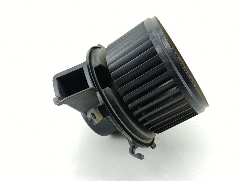 Recambio de motor calefaccion para peugeot boxer furgoneta 2.0 bluehdi 130 referencia OEM IAM 5E1630100  