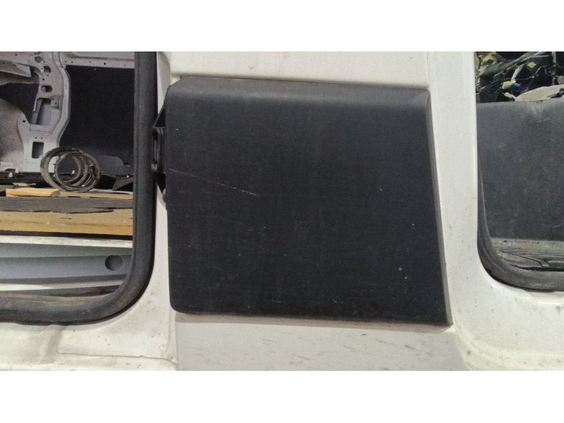 Recambio de moldura para peugeot boxer furgoneta 2.0 bluehdi 130 referencia OEM IAM 1637295780  