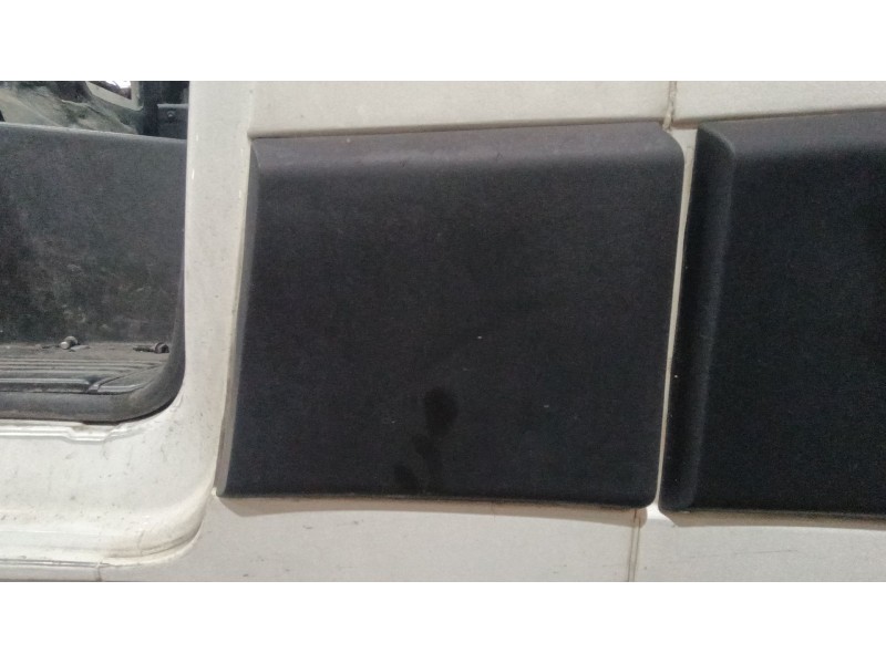 Recambio de moldura para peugeot boxer furgoneta 2.0 bluehdi 130 referencia OEM IAM 1637295780  